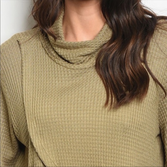 New Olive Waffle Bell Sleeve Top Size Small - Picture 2 of 7